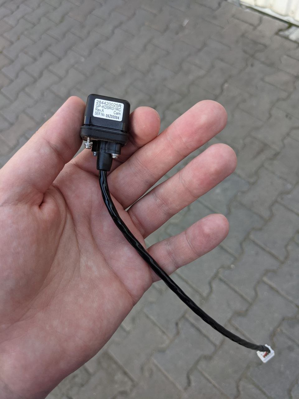 Подключаем штатную камеру 284420025R