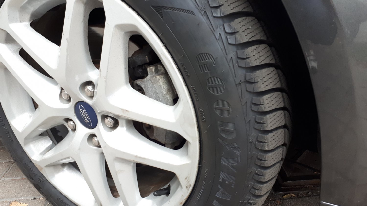 GOOD YEAR ULTRAGRIP ICE 2; 225/55R17 красотень!